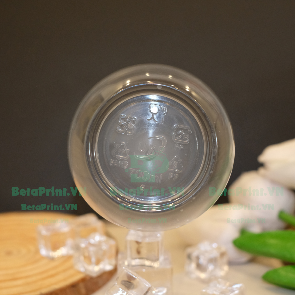 Ly nhựa đáy bầu 700 ml - UKP 4