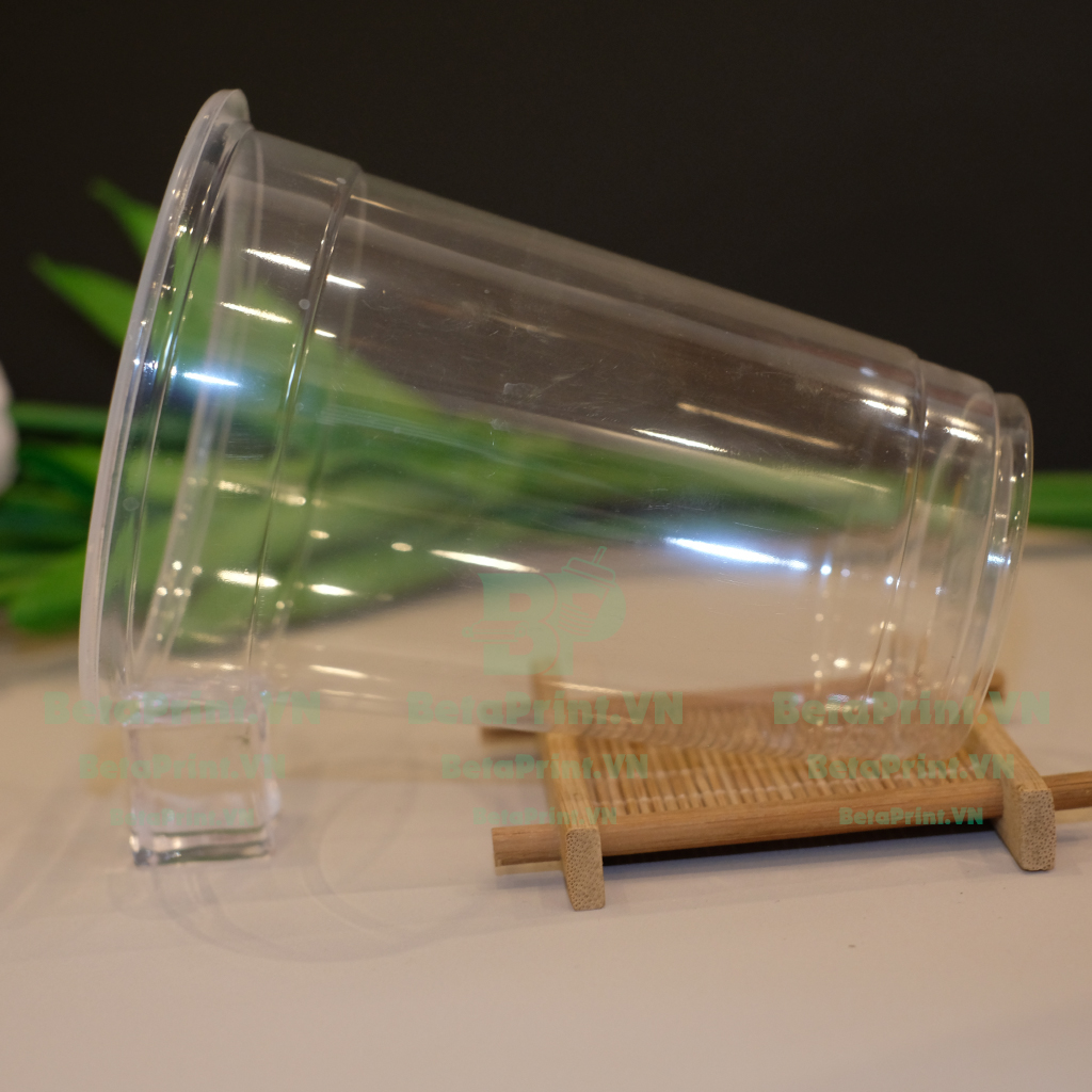 Ly nhựa trơn 500 - UKP 3