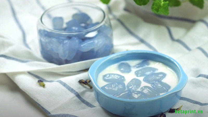 Hạt đác rim hoa đậu biếc có màu sắc bắt mắt, hương vị thơm ngon